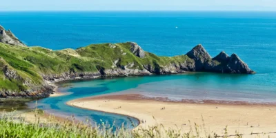 Strand en zee in Wales